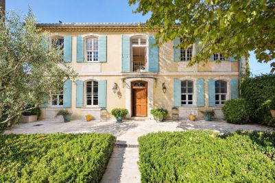 Vente Propriété Saint-Rémy-de-Provence 8&nbsp;Pièces 300&nbsp;m²