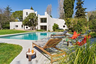 Vacances Maison d'architecte Arles 8&nbsp;Pièces 500&nbsp;m²