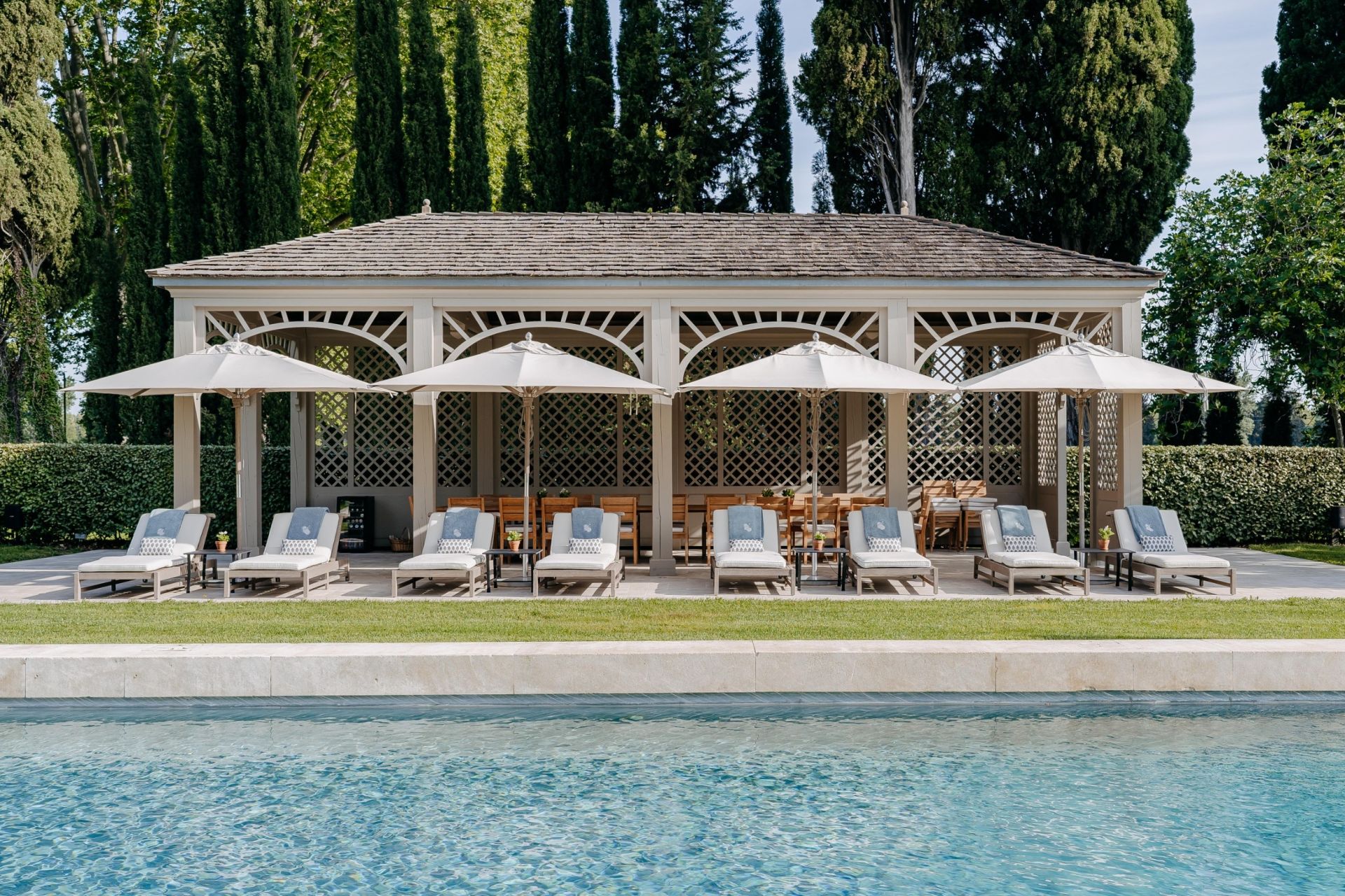 mas 18 Rooms for seasonal rent on AVIGNON (84000)